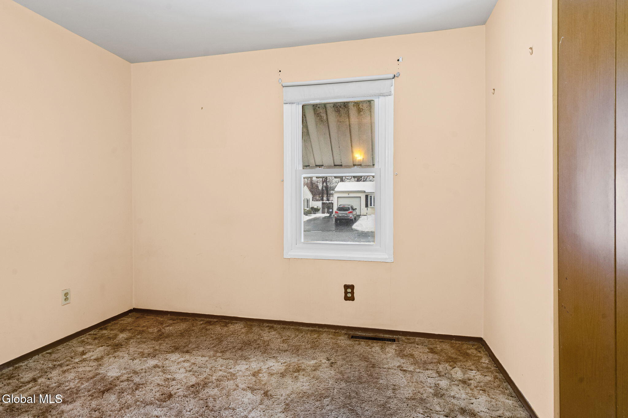 10 Mildred Lane Colonie, NY 12110 - Photo 23 of 38 5-web-or-mls-10-mildred-ln