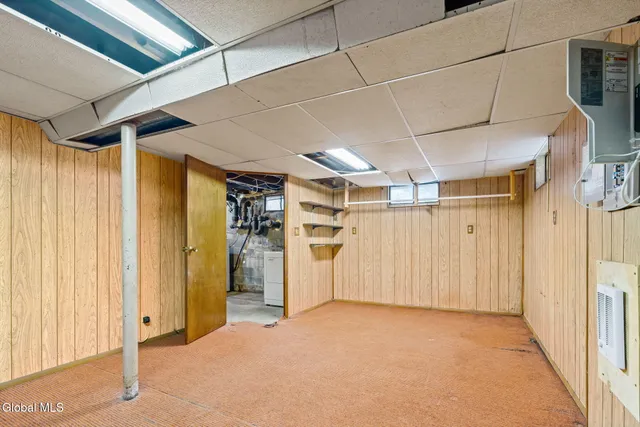 $250,000 | 10 Mildred Lane, Colonie, NY 12110