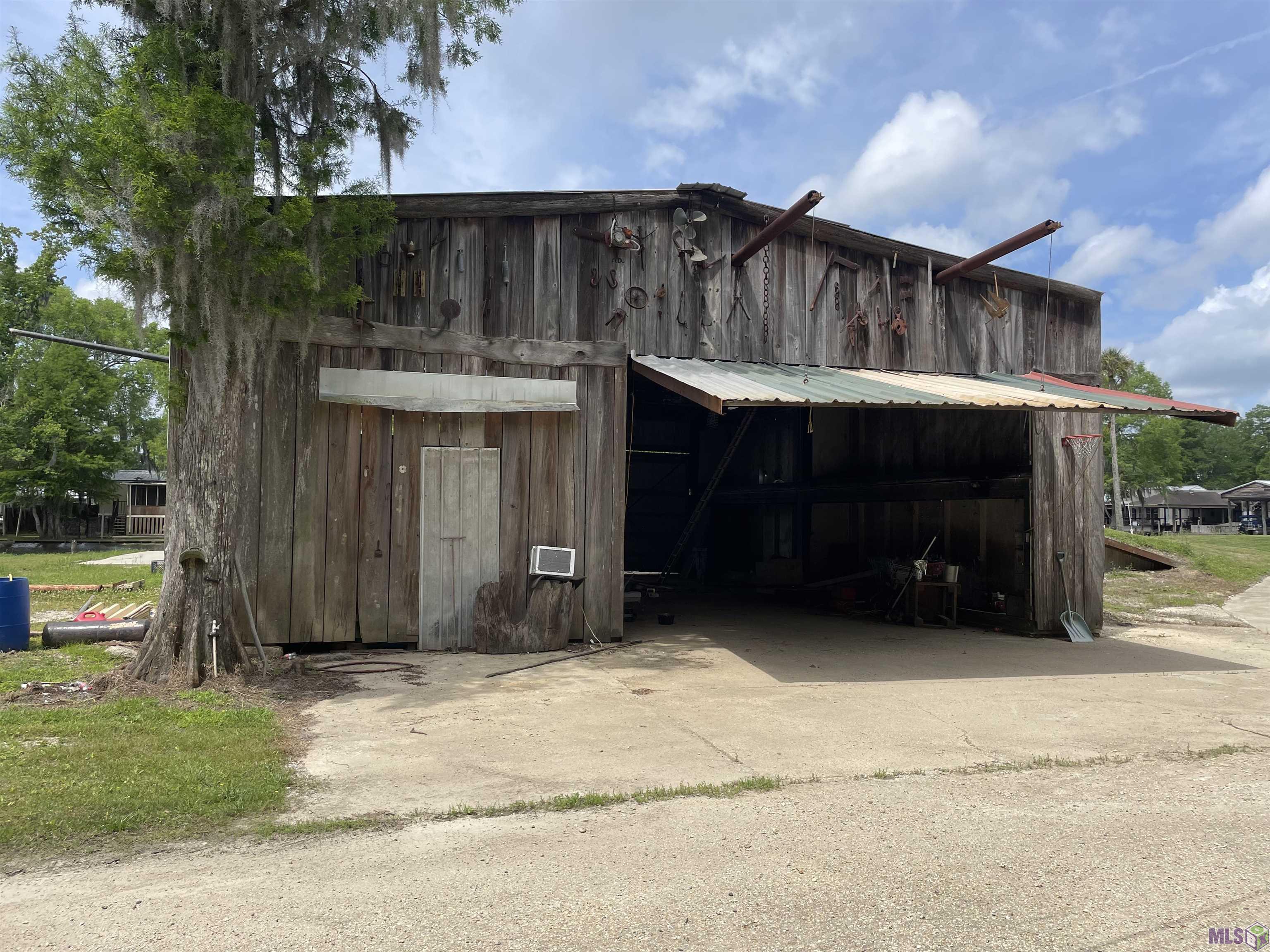 13195 Perch Street Maurepas, LA 70449 - Photo 19 of 22 Workshop