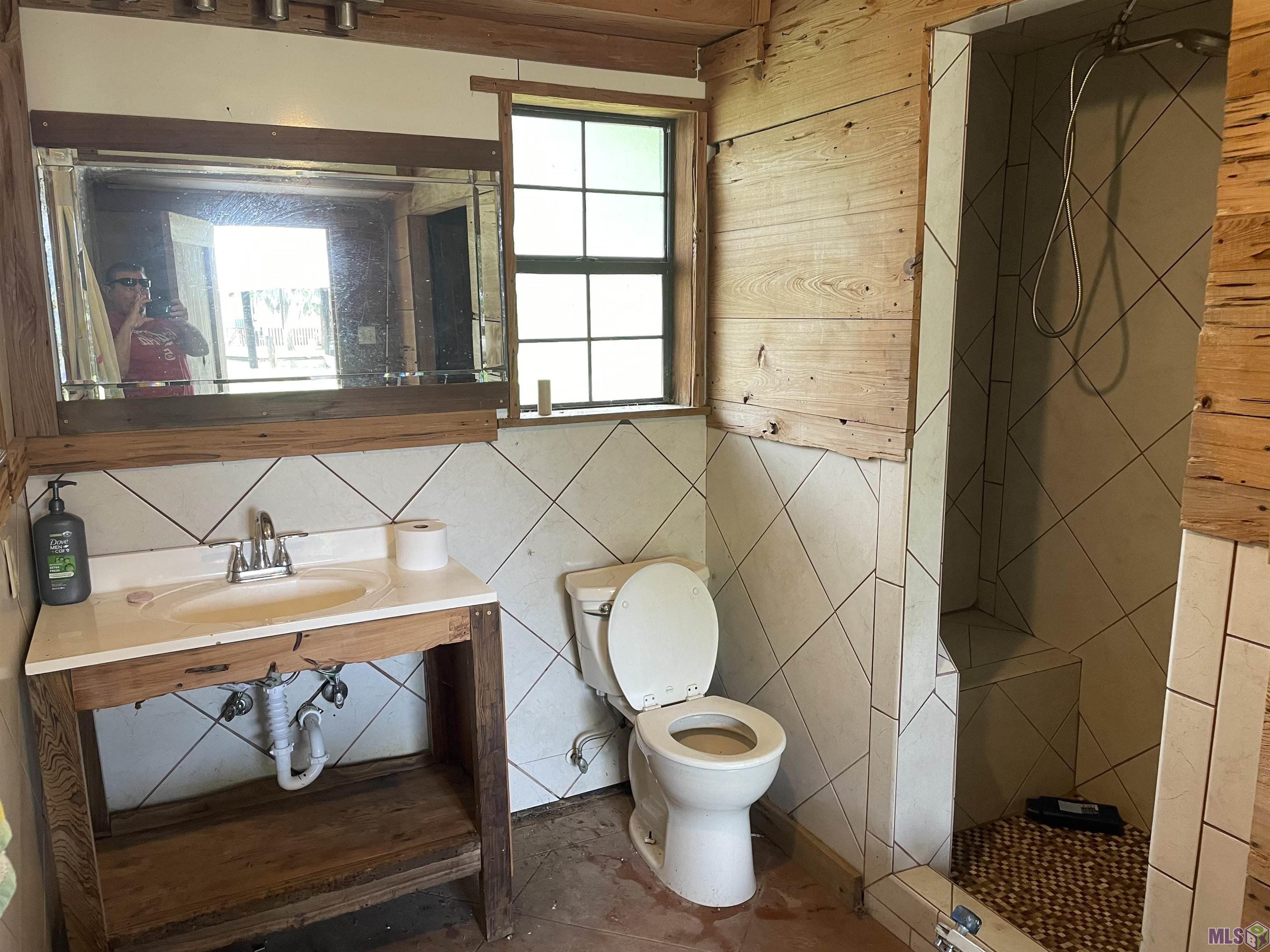 13195 Perch Street Maurepas, LA 70449 - Photo 9 of 22 Outside Bathroom