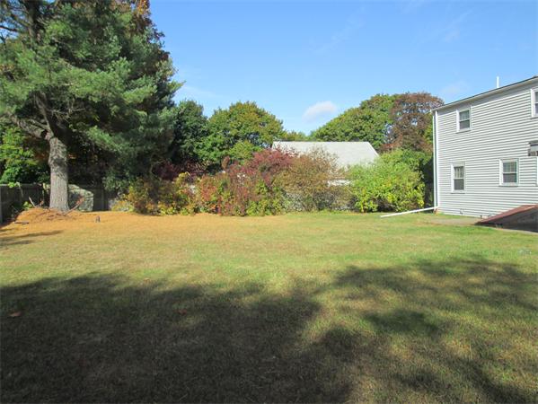 5 Wompatuck Road Walpole, MA 02081 - Photo 4 of 10 Gallery Image 4
