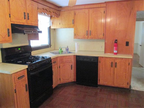 5 Wompatuck Road Walpole, MA 02081 - Photo 5 of 10 Gallery Image 5
