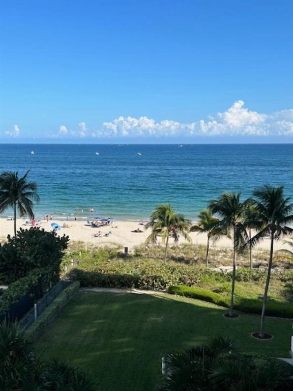 1440 South Ocean Boulevard, Unit 5C Pompano Beach, FL 33062 - Photo 51 of 71 a view of an ocean from a floor