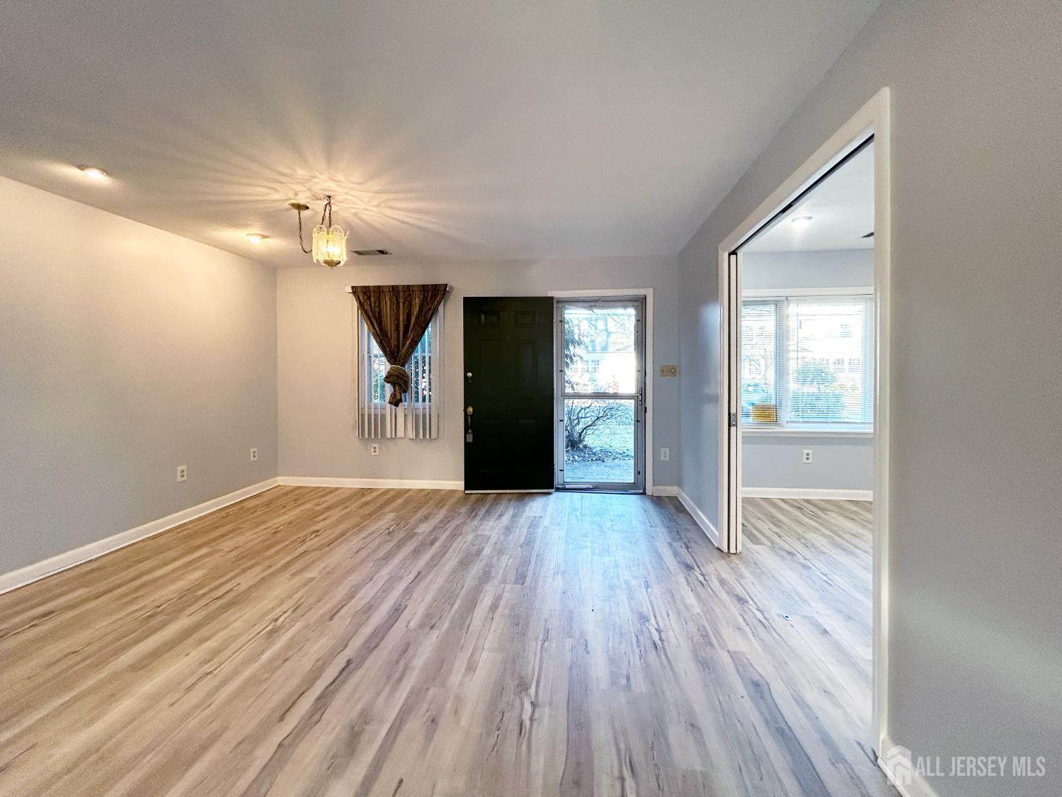 122 Vineyard Road Edison, NJ 08817 - Photo 6 of 19