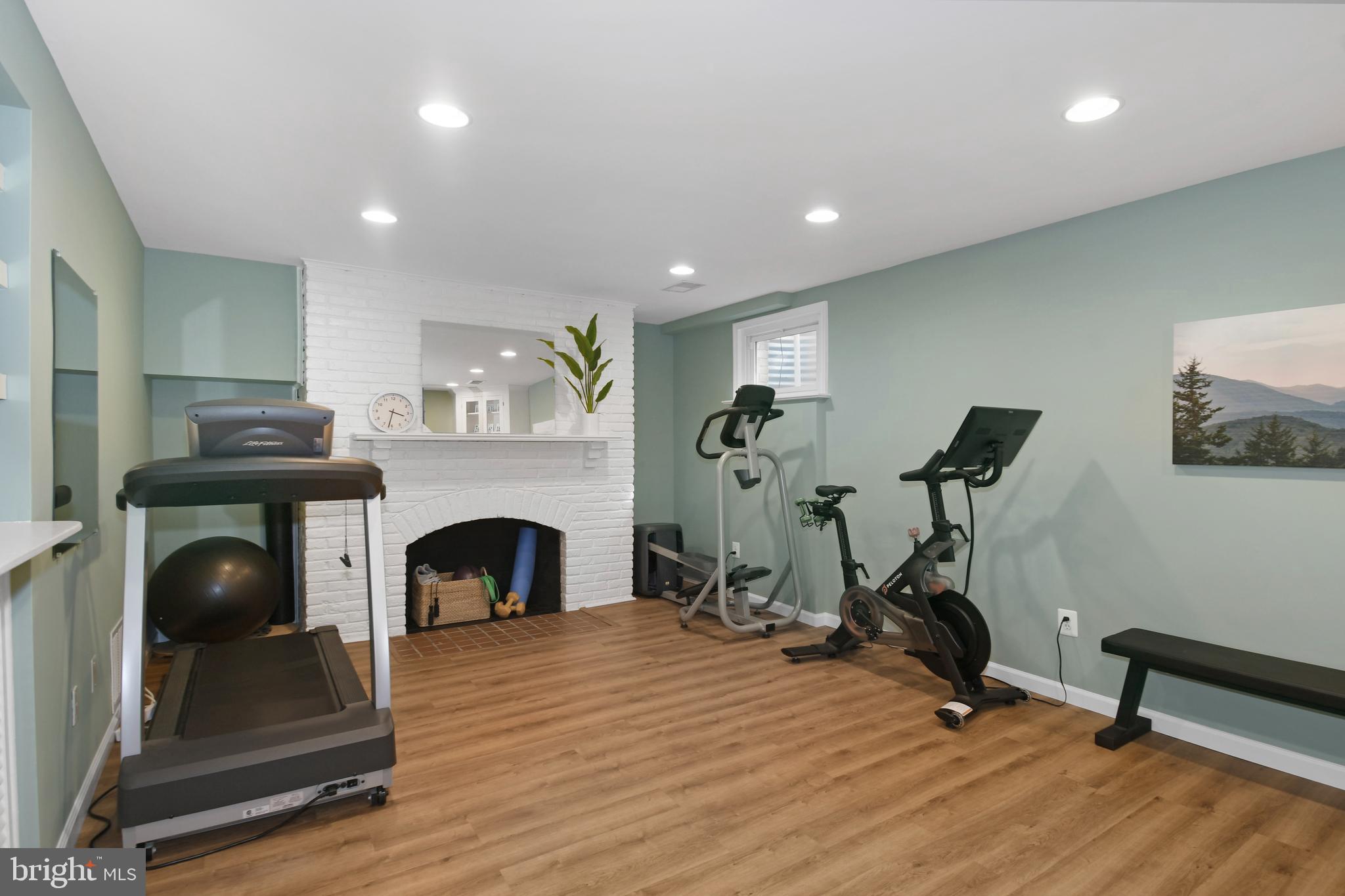 6755 Towne Lane Road McLean, VA 22101 - Photo 35 of 42 Large rec room