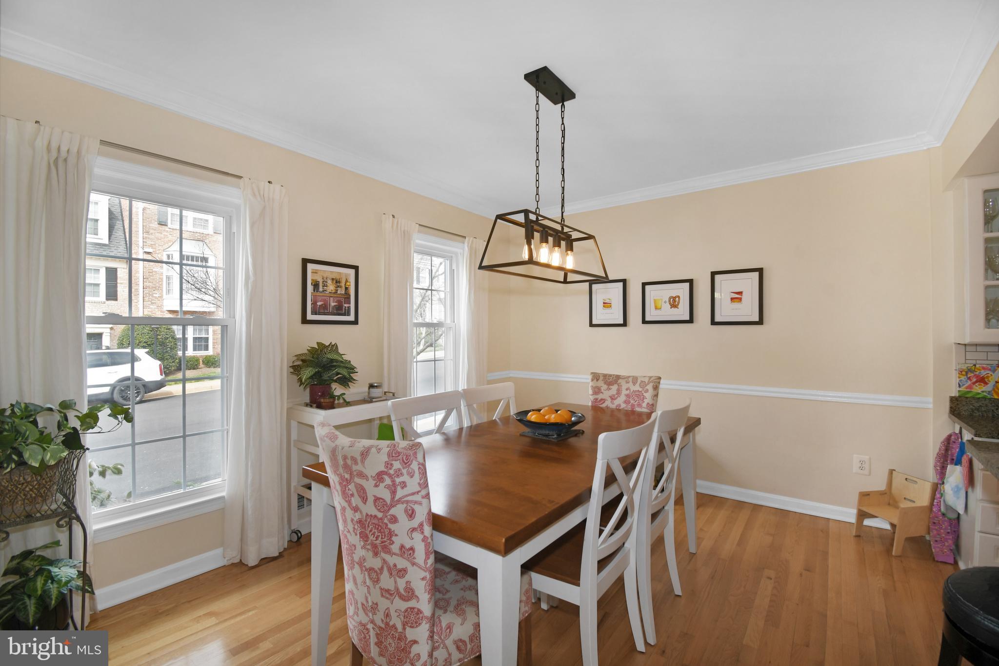 6755 Towne Lane Road McLean, VA 22101 - Photo 5 of 42 Dining area w/ new light fixture