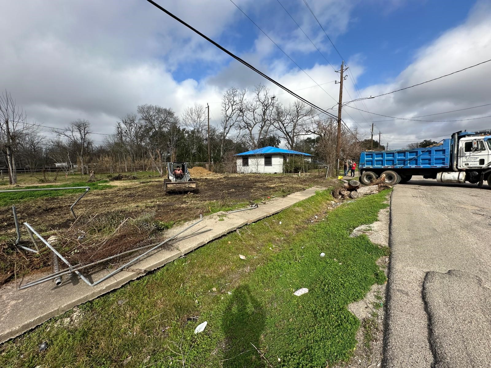 0 Noel Street Houston, TX 77033 - Photo 3 of 6 a view of a backyard