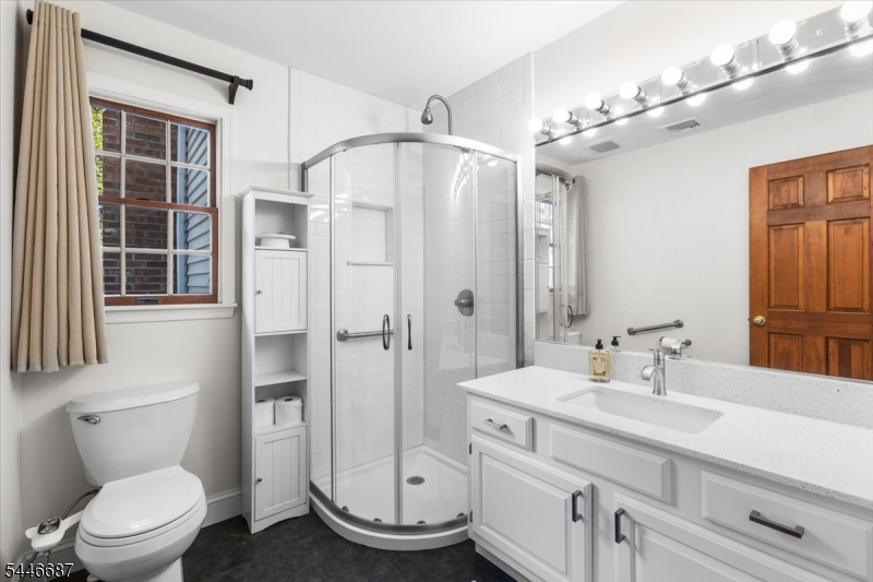 5 Cambridge Road Lafayette, NJ 07848 - Photo 17 of 48