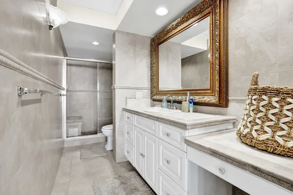 $2,600 | 132 Lakeshore Drive, Unit 317, North Palm Beach, FL 33408