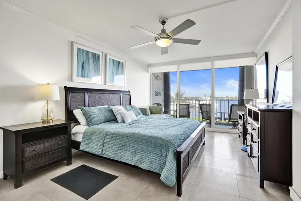 $2,600 | 132 Lakeshore Drive, Unit 317, North Palm Beach, FL 33408