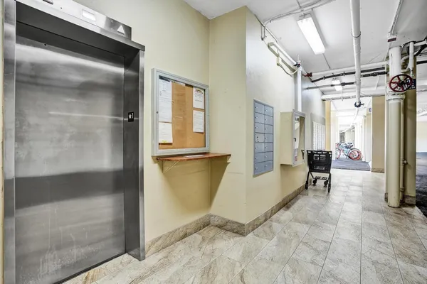 $2,600 | 132 Lakeshore Drive, Unit 317, North Palm Beach, FL 33408