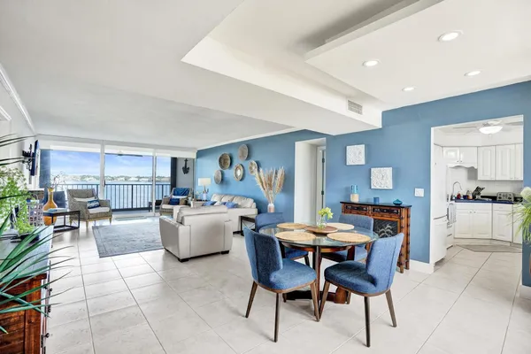 $2,600 | 132 Lakeshore Drive, Unit 317, North Palm Beach, FL 33408