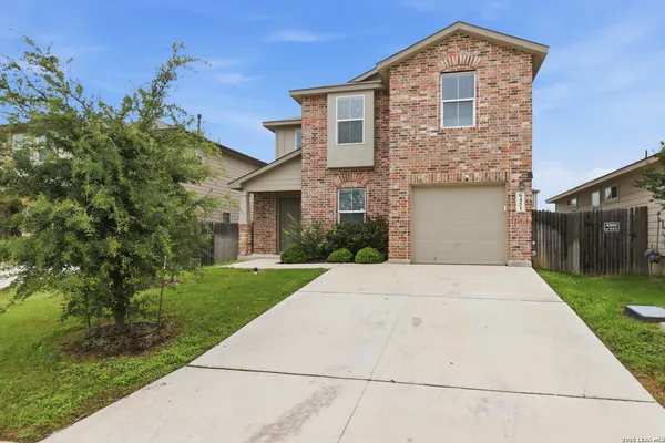 $1,895 | 6451 Legato Curve, San Antonio, TX 78252