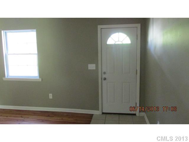 8301 Old Plank Road Charlotte, NC 28216 - Photo 3 of 10