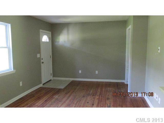 8301 Old Plank Road Charlotte, NC 28216 - Photo 5 of 10
