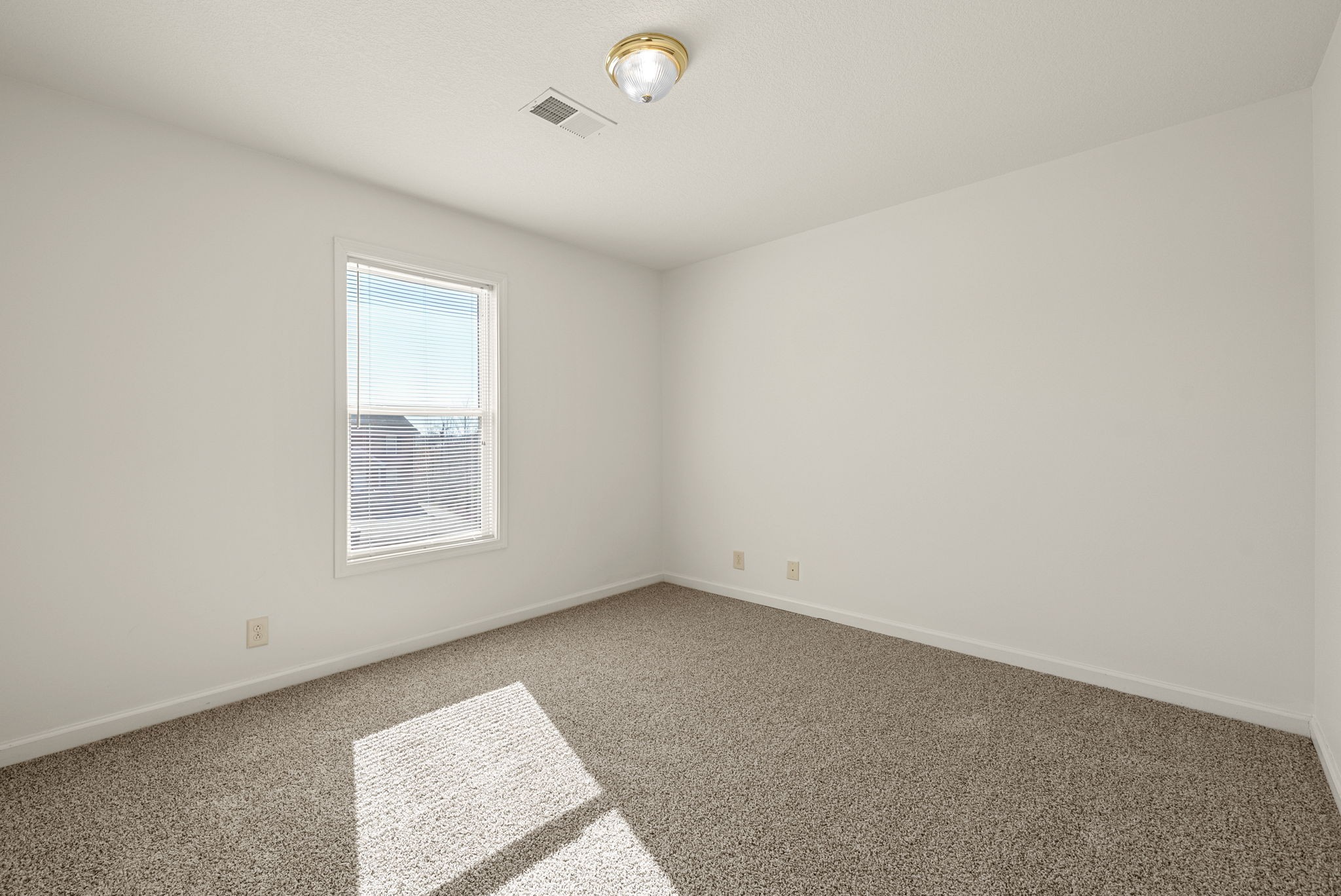 507 Peachers Ridge Road, Unit B Clarksville, TN 37042 - Photo 13 of 14