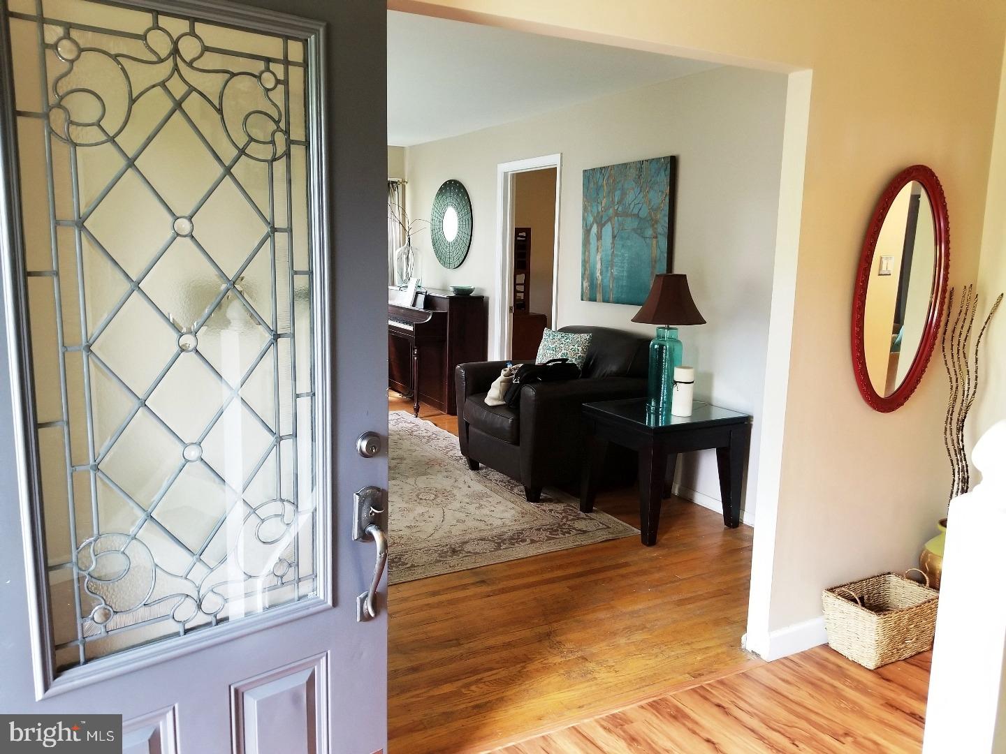 2697 Raven Road Cinnaminson, NJ 08077 - Photo 3 of 23 Foyer