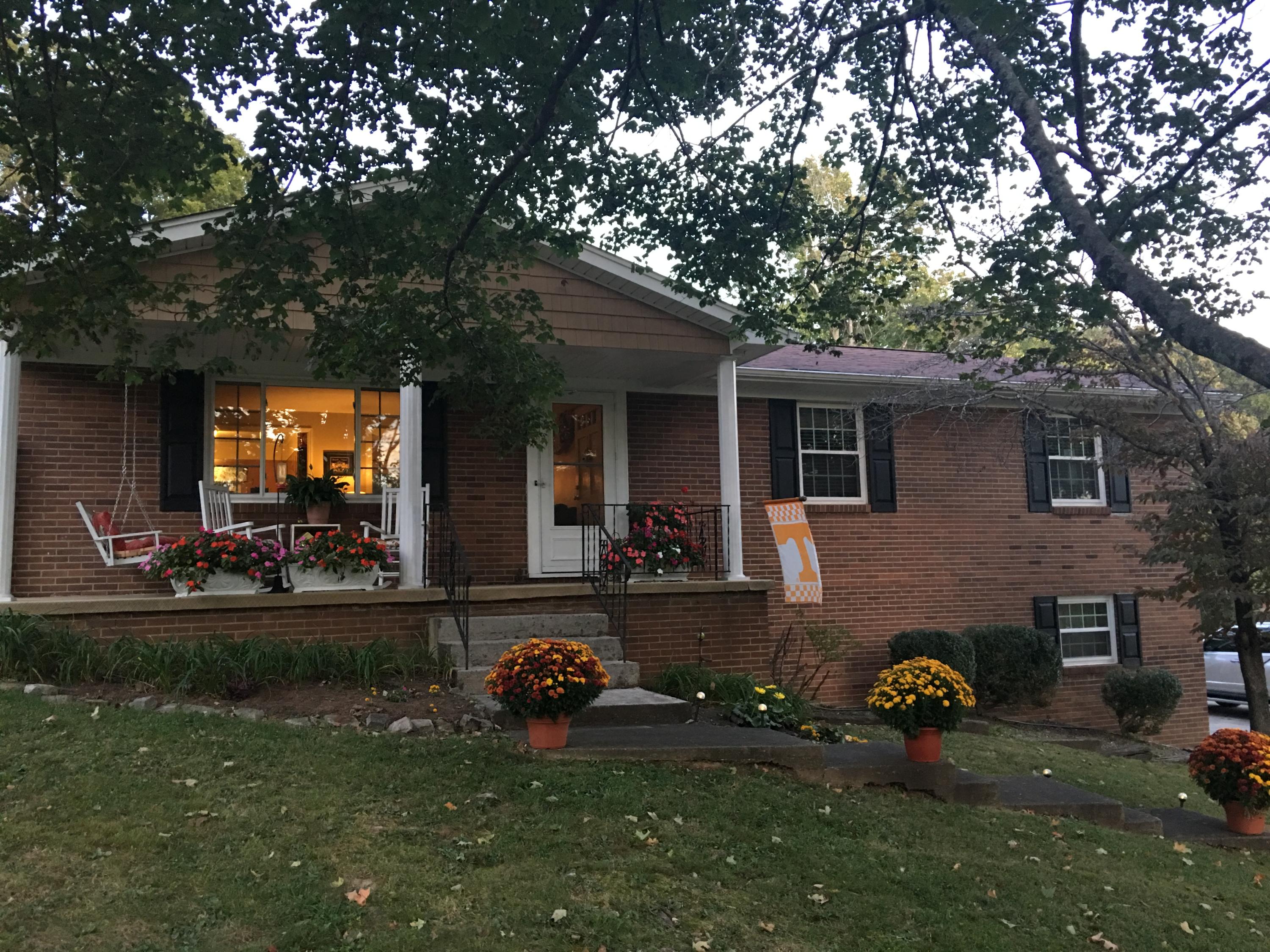 8124 Ewing Road Powell, TN 37849 - Photo 1 of 18 2017-10-05 19.12.20