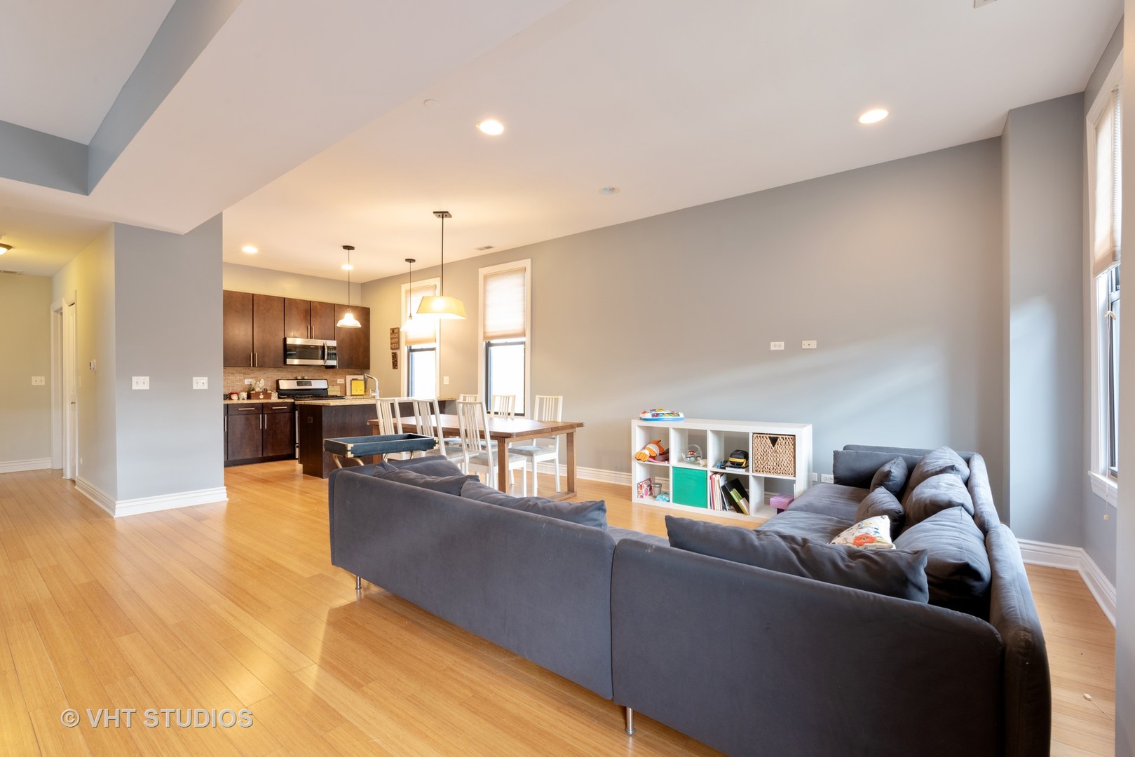 3258 North Racine Avenue, Unit 3 Chicago, IL 60657 - Photo 5 of 19 a living room with furniture and kitchen view