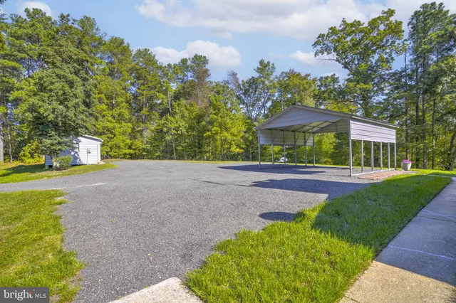 $699,900 | 43063 Hugh Drive, Hollywood, MD 20636