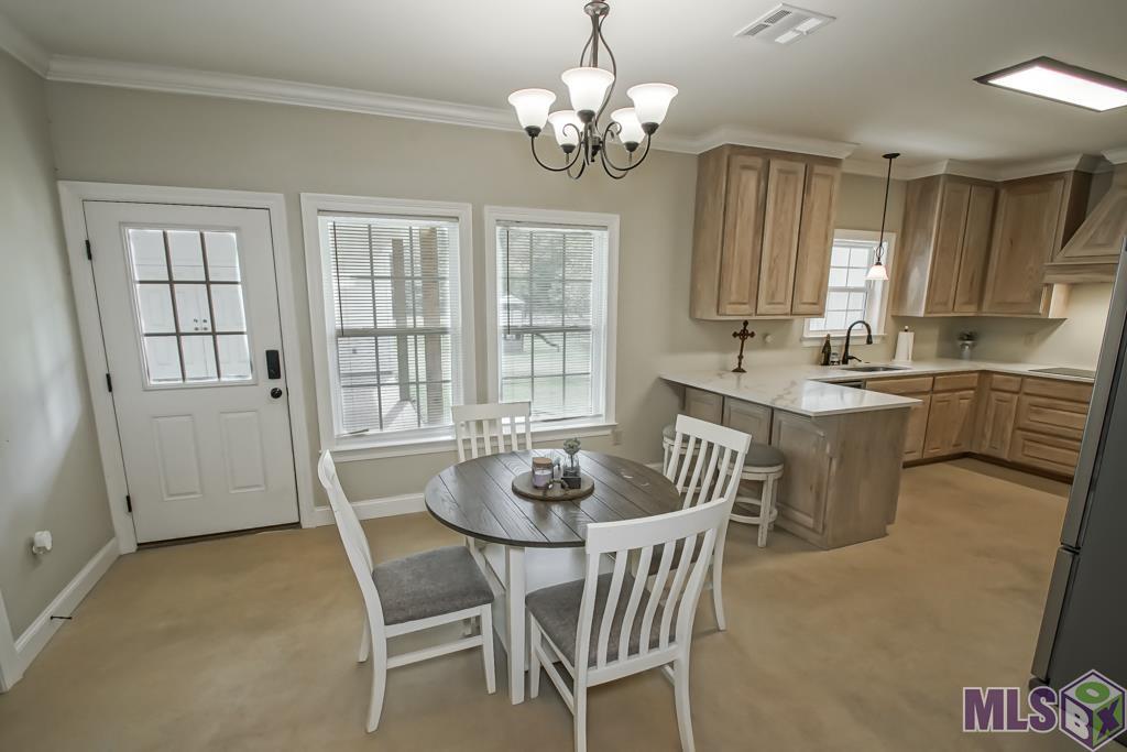 11012 Crossover Road Denham Springs, LA 70726 - Photo 6 of 30