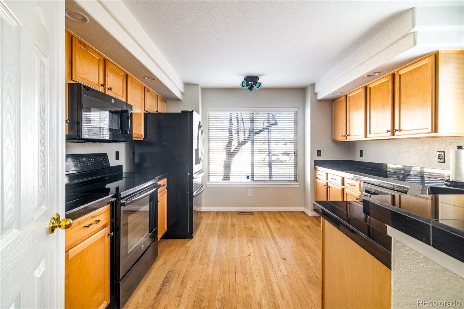 2454 South Scranton Way Aurora, CO 80014 - Photo 11 of 31