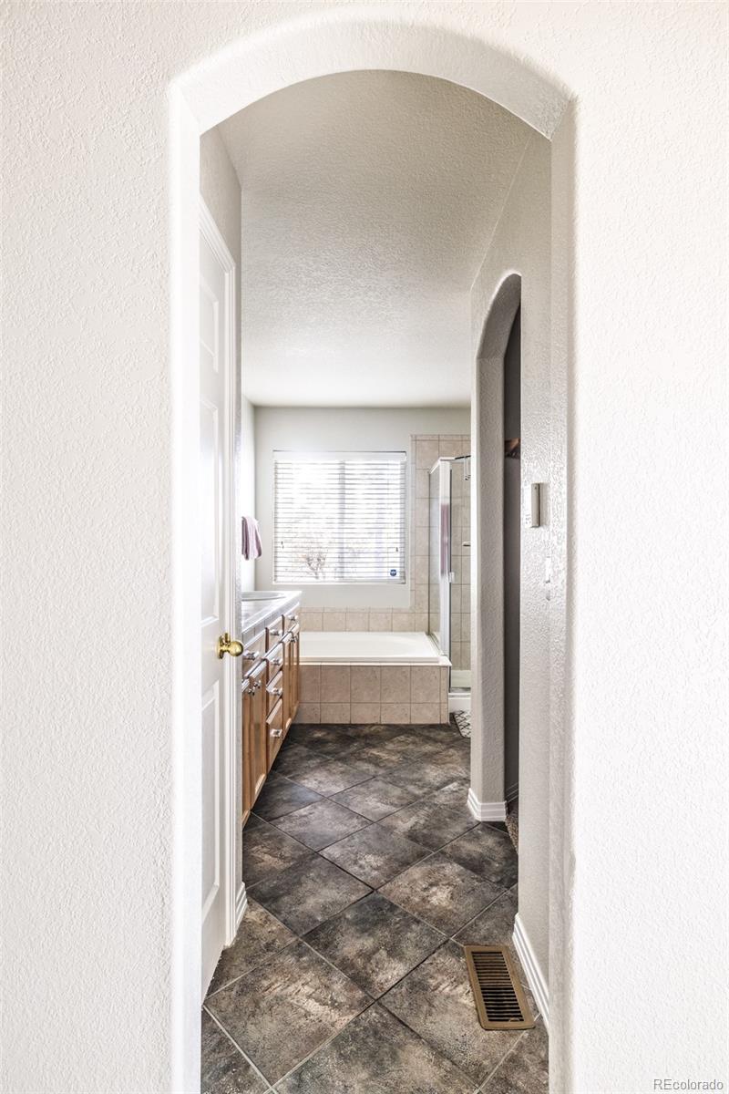 2454 South Scranton Way Aurora, CO 80014 - Photo 16 of 31