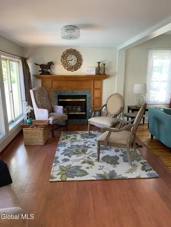 $2,500 | 218 Washington Street, Saratoga Springs, NY 12866