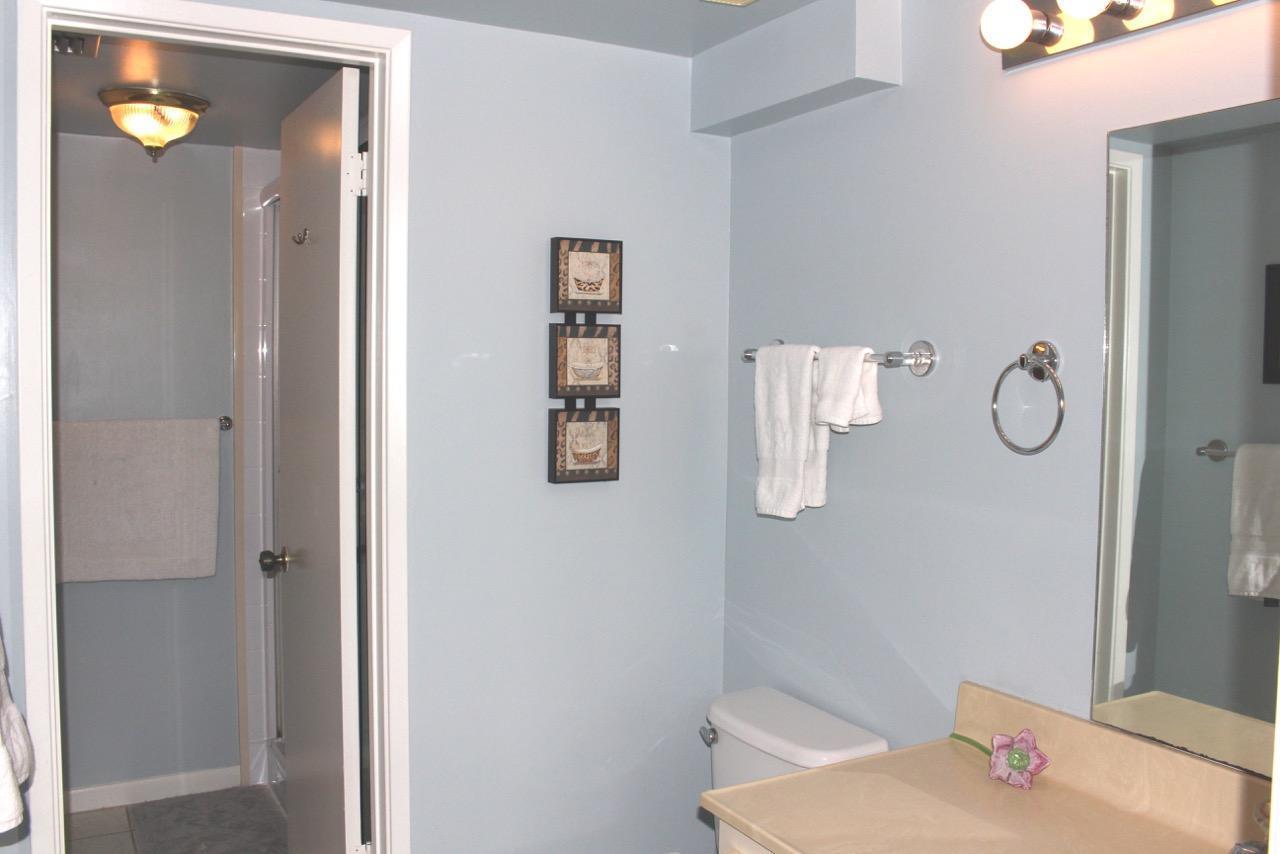 353 Highway 1, Unit F408 Jupiter, FL 33477 - Photo 14 of 27 Jupiter Bay 408 bathroom