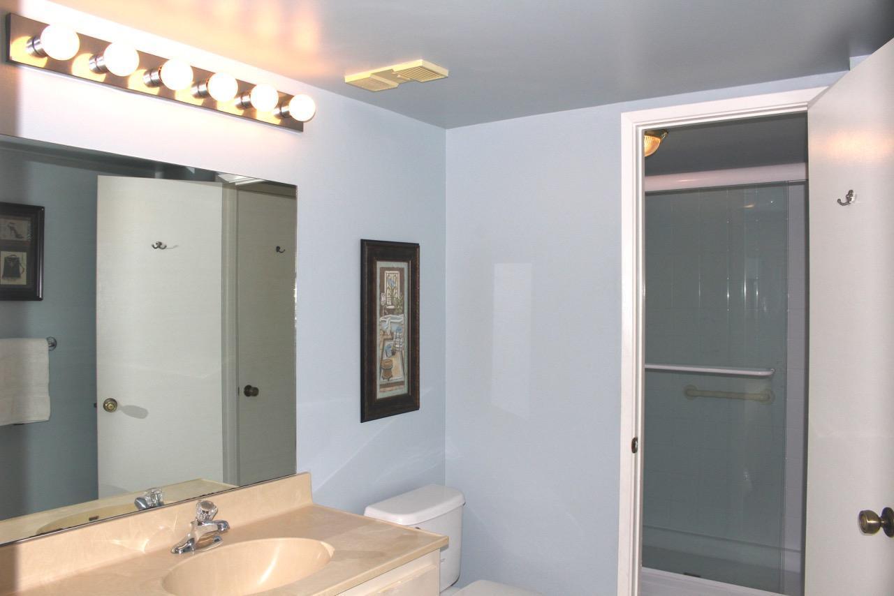 353 Highway 1, Unit F408 Jupiter, FL 33477 - Photo 15 of 27 Jupiter Bay 408 bathroom 2