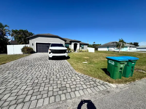 $3,500 | 209 Southeast 26th Terrace, Cape Coral, FL 33904