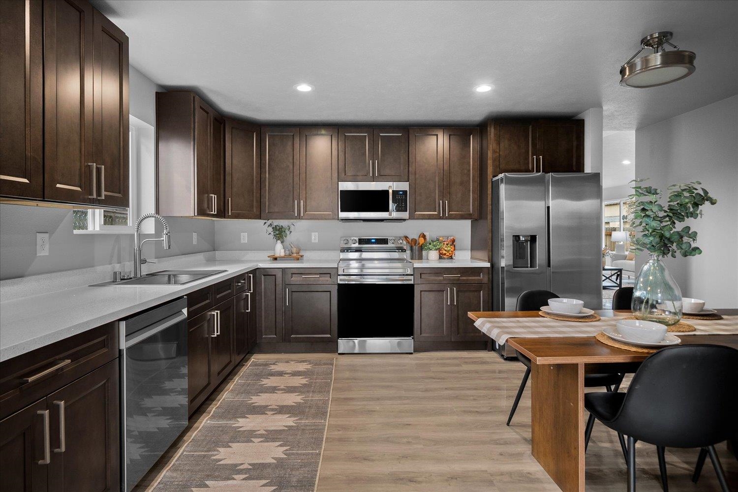 820 East Crown Avenue Spokane, WA 99207 - Photo 15 of 40