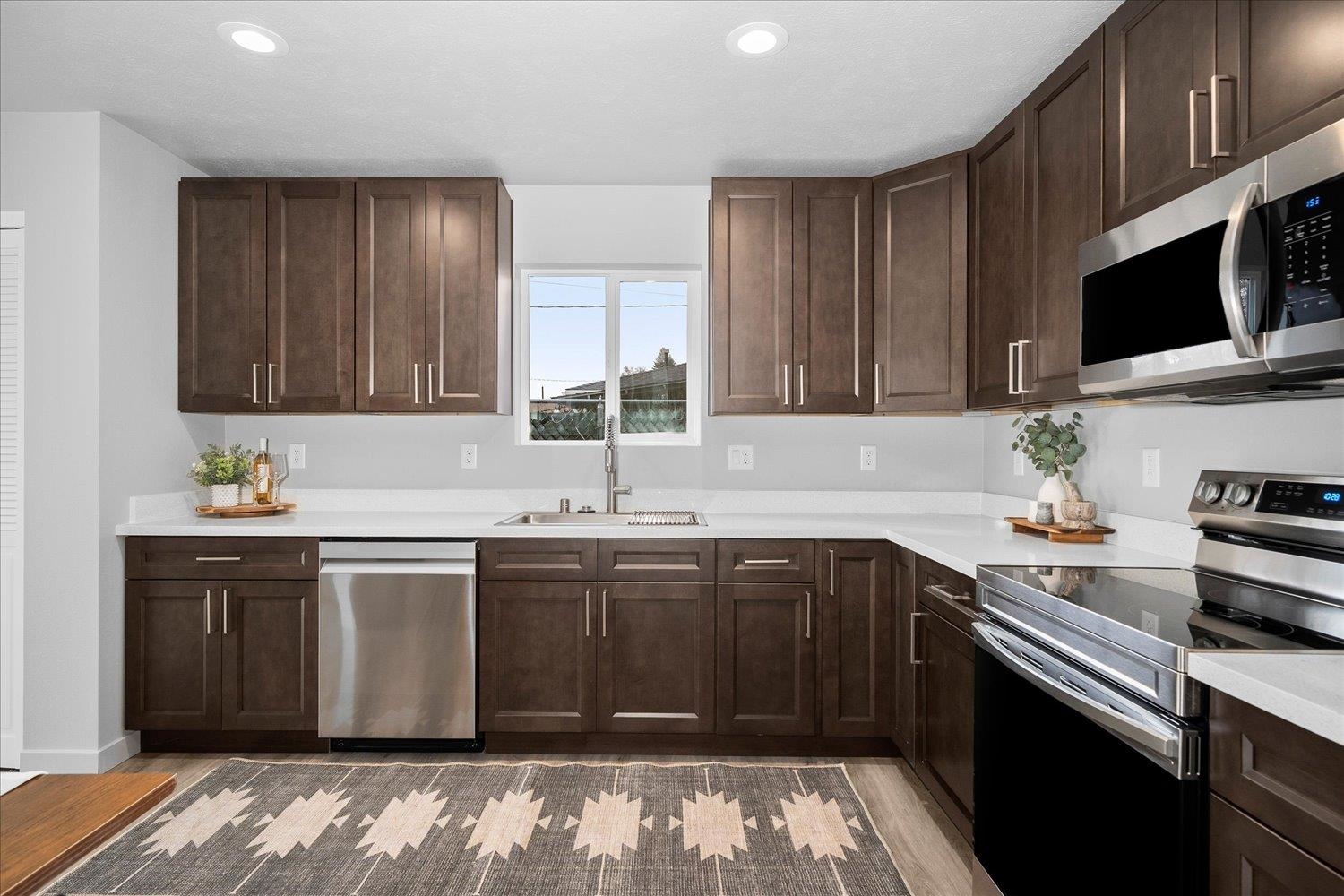 820 East Crown Avenue Spokane, WA 99207 - Photo 16 of 40