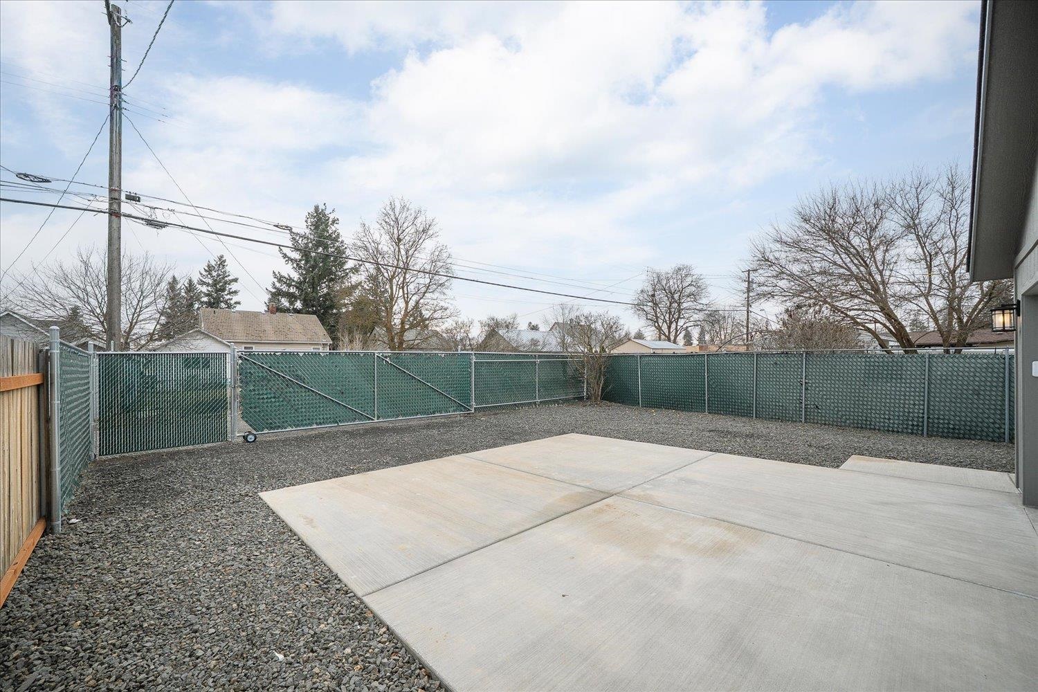 820 East Crown Avenue Spokane, WA 99207 - Photo 38 of 40