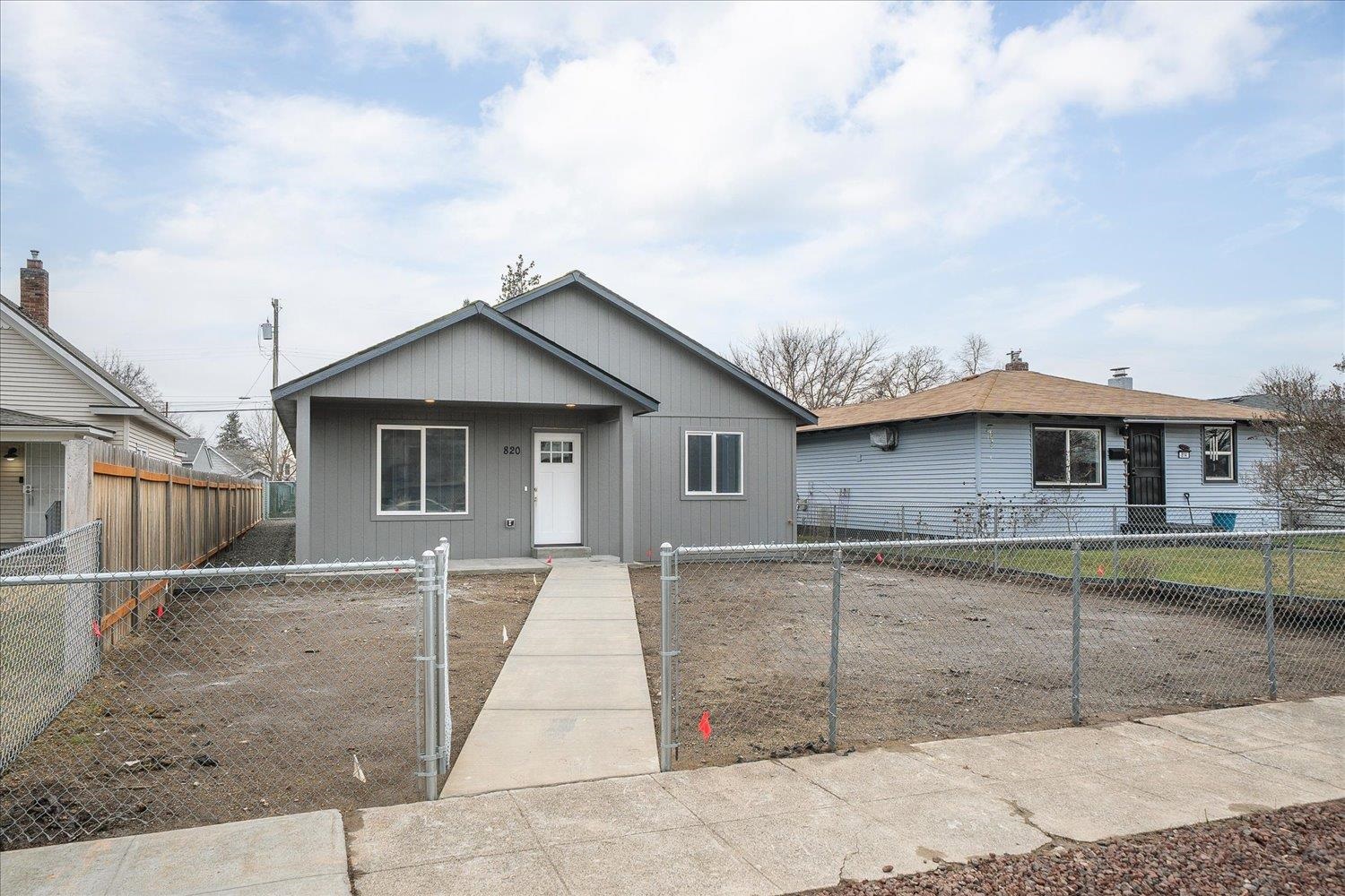 820 East Crown Avenue Spokane, WA 99207 - Photo 5 of 40