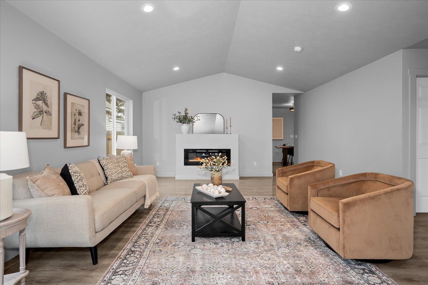 820 East Crown Avenue Spokane, WA 99207 - Photo 8 of 40