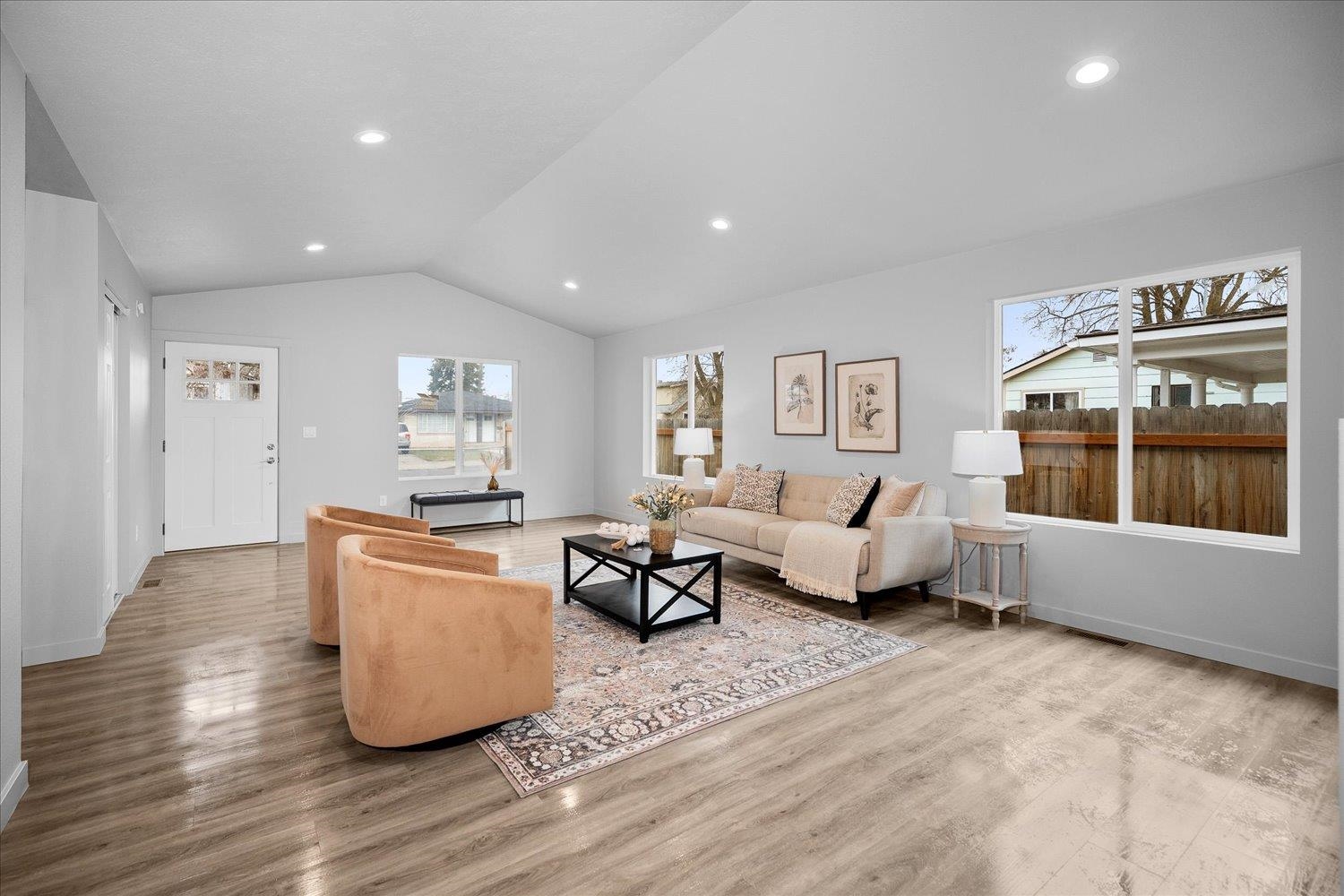 820 East Crown Avenue Spokane, WA 99207 - Photo 10 of 40