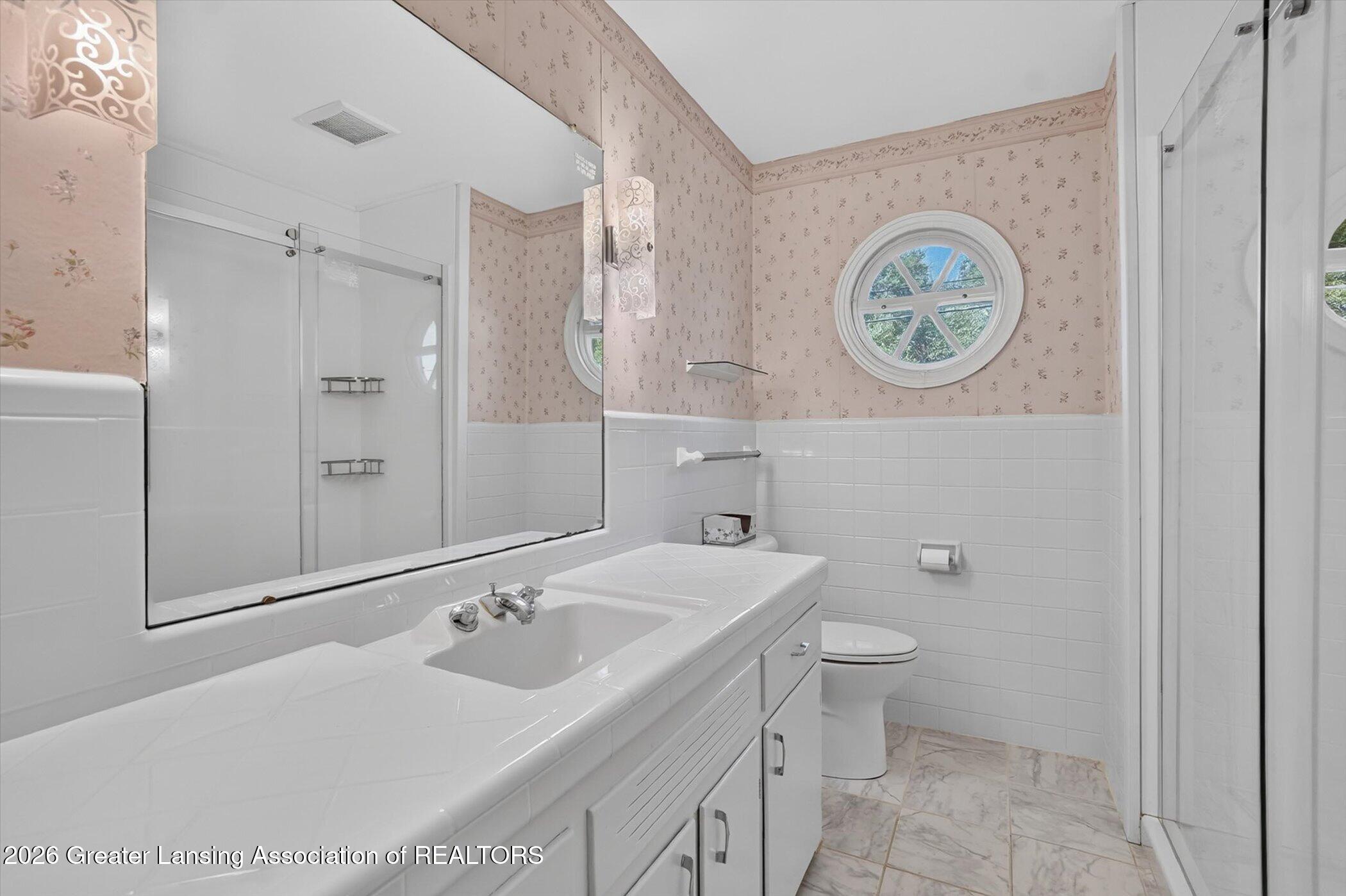 2106 Byrnes Road Lansing, MI 48906 - Photo 27 of 51 30-2106-Byrnes-Rd-WindowStill-Photograph