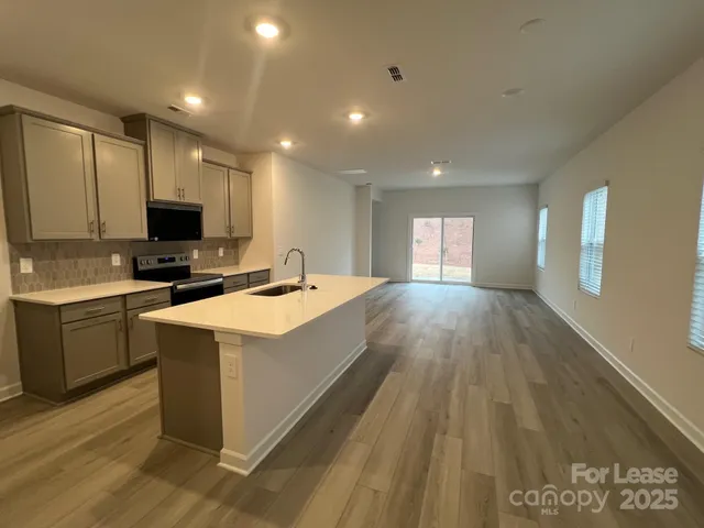 $1,850 | 1233 30th St Lane Northeast, Conover, NC 28613