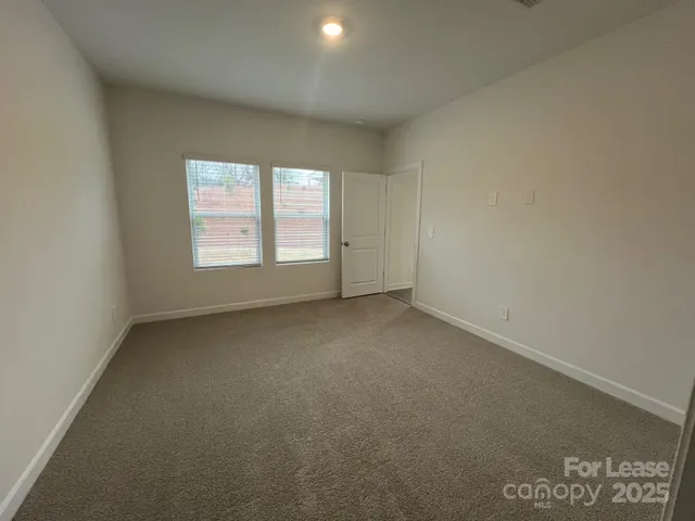 $1,850 | 1233 30th St Lane Northeast, Conover, NC 28613