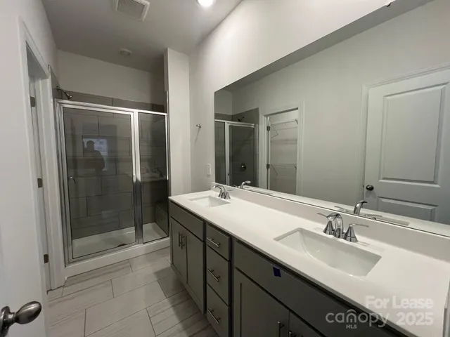 $1,850 | 1233 30th St Lane Northeast, Conover, NC 28613