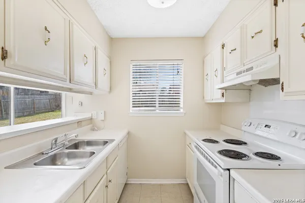 $1,250 | 4718 Casa Oro Street, San Antonio, TX 78233