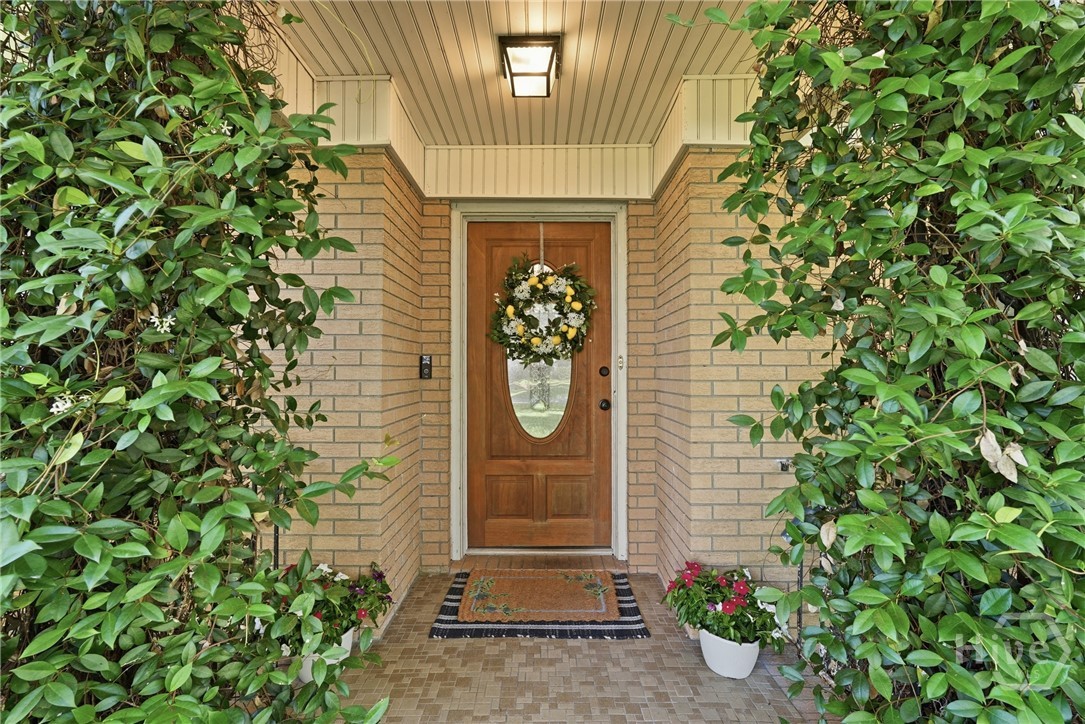 8305 Meadowbrook Road Savannah, GA 31406 - Photo 4 of 48