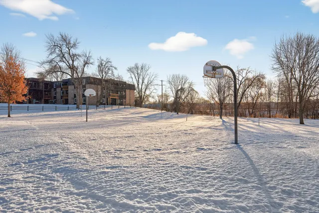 $99,000 | 4207 Lakeside Avenue North, Unit 137, Brooklyn Center, MN 55429