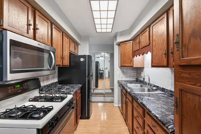 $99,000 | 4207 Lakeside Avenue North, Unit 137, Brooklyn Center, MN 55429