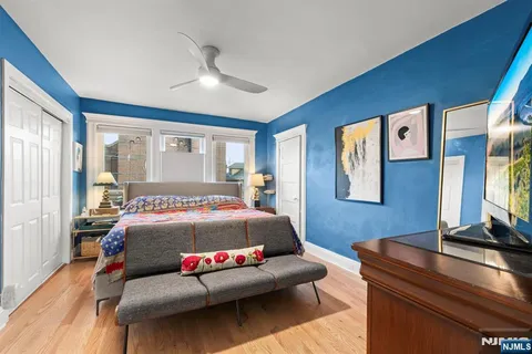 $849,900 | 370 Undercliff Avenue, Edgewater, NJ 07020
