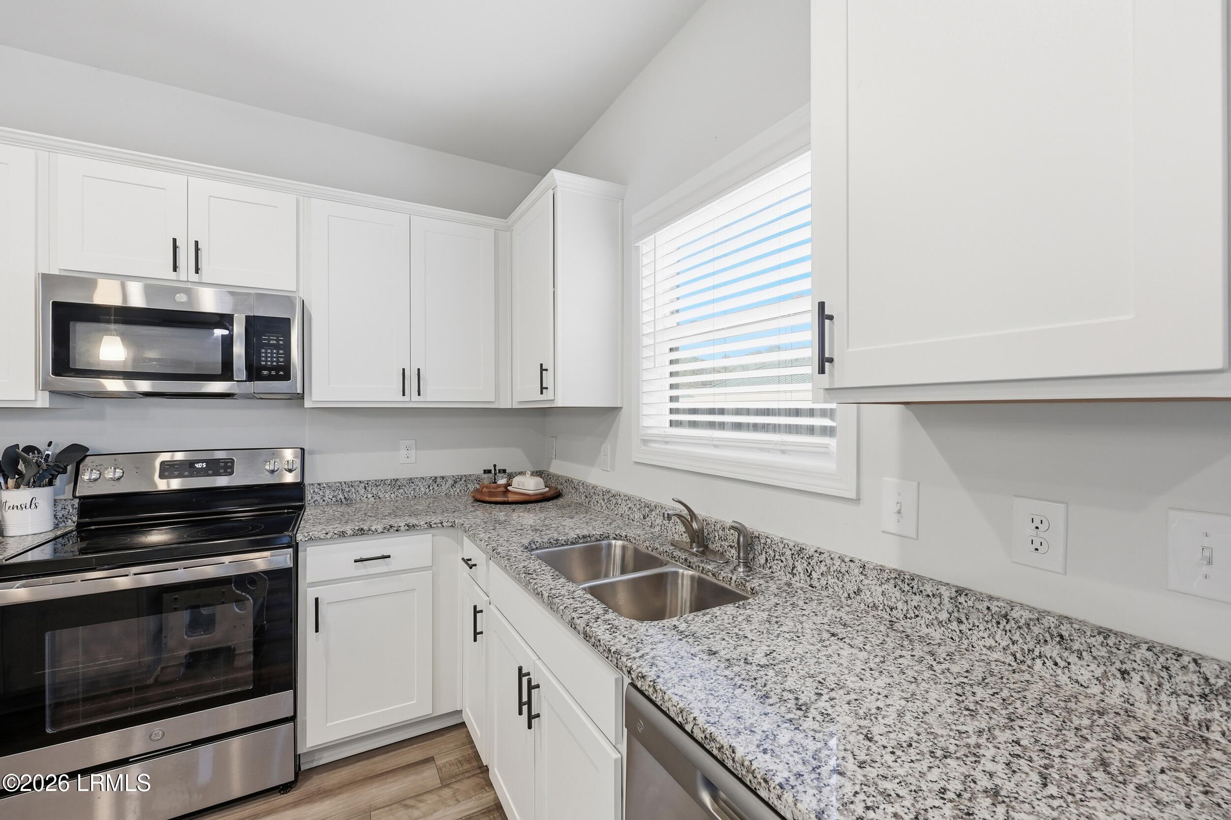 81 Chestnut Street Beaufort, SC 29906 - Photo 11 of 44 10_ru4a1062