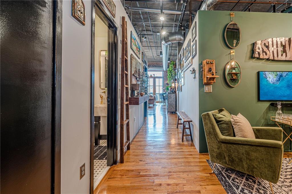 3235 Roswell Road Northeast, Unit 819 Atlanta, GA 30305 - Photo 36 of 76 Gallery Image 36