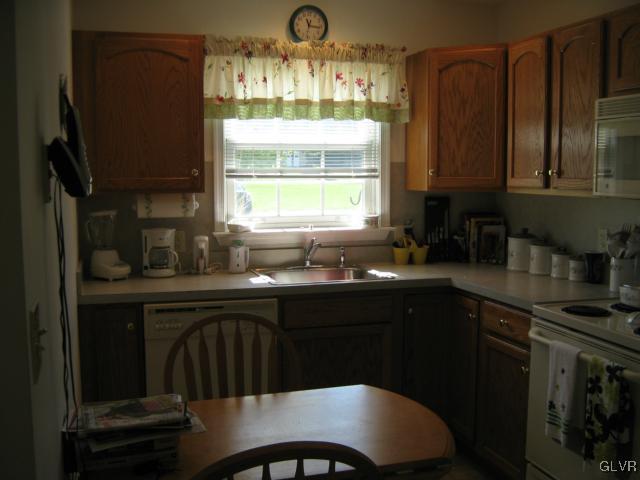 1335 Upstream Farm Road Easton, PA 18040 - Photo 3 of 20 Gallery Image 3