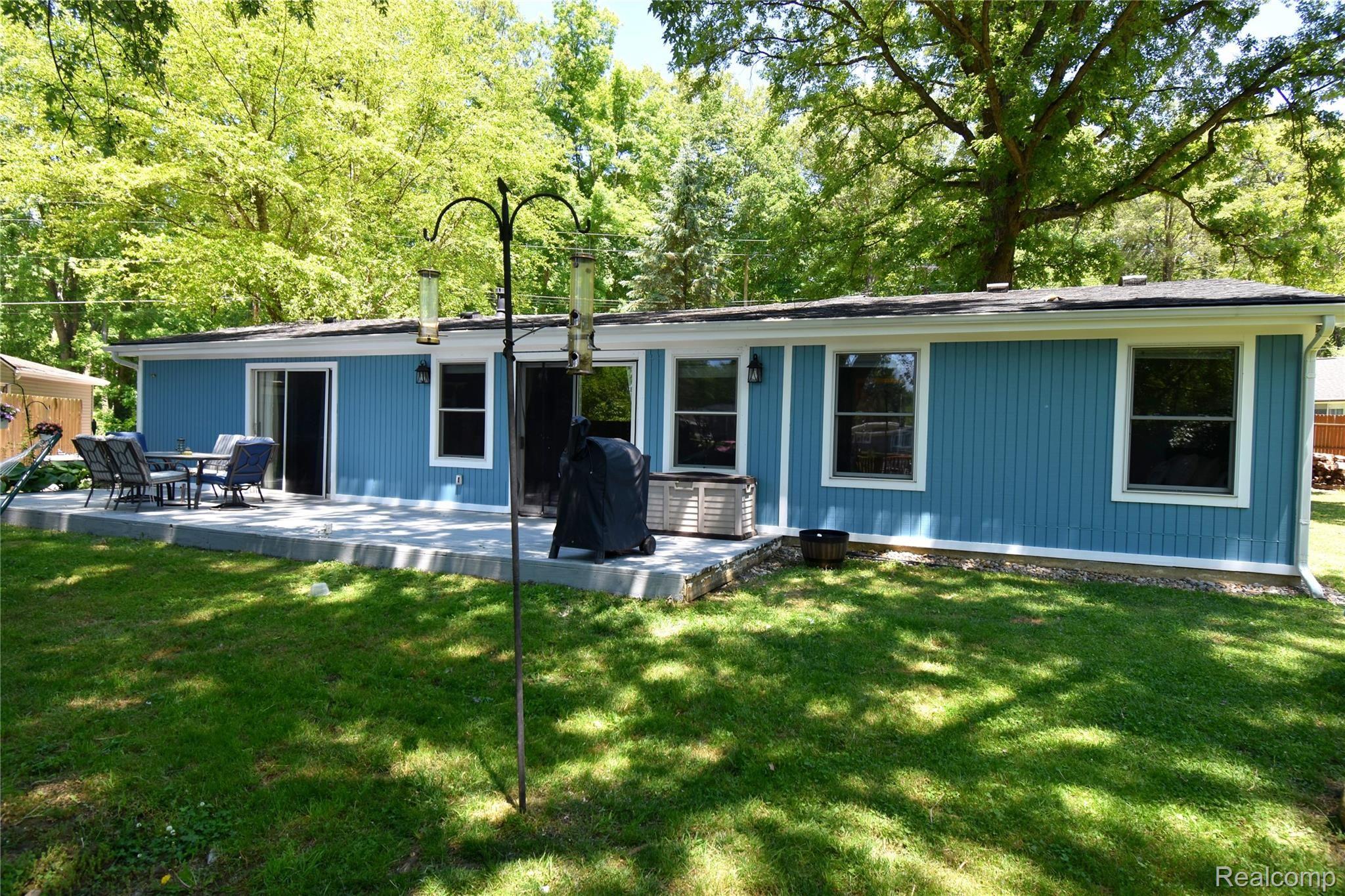 1900 Darwin Road Pinckney, MI 48169 - Photo 1 of 28 1 FRONT.JPG